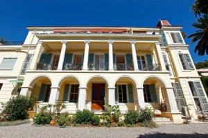 Magnifique appartement d'époque avec Vue Mer 4 personnes avec terrasse Le Port Nice, Ницца