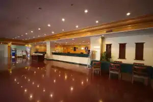 Отель «Mainland Chinese Only Hampton by Hilton Dalian Zhongshan», Далянь