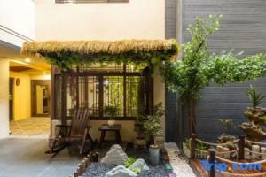 Chang'an Xianshe Light Luxury Courtyard Homestay, Сиань