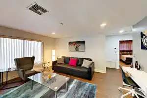 1500 SW 22nd Street Home 3 Bedrooms 2 Bathrooms Home, Форт-Лодердейл