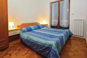 Nice Home in Izola With Wifi and 1 Bedrooms, Изола
