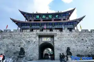 Dali Ancient City Bo Xinyunshe MCA, Дали