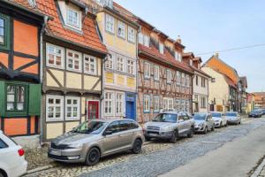 Awesome Apartment in Quedlinburg With 1 Bedrooms and Wifi, Кведлинбург
