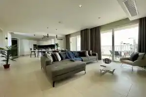 Bugibba Square Seafront LUX Apartments, Сент-Полс-Бэй