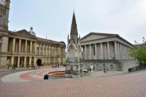 Tudors eSuites Historic Townhouse Birmingham with Garden, Бирмингем