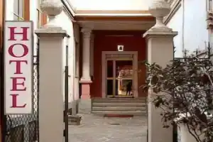 Hotel «Mercurio», Милан