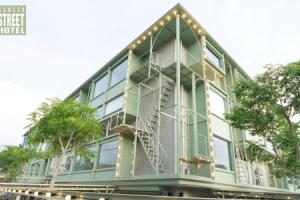 Samsen Street Hotel - Sha Extra Plus, Бангкок