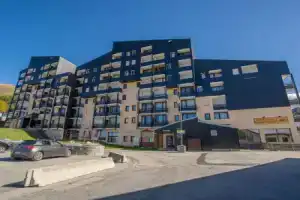 Le Villaret 36869, Ле Менюир