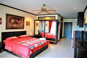 Jomtien Plaza residence with sea view, spa shower bath tub, Джомтьен
