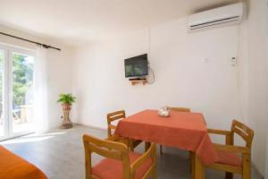 Danica - Large Terrace With sea View - A1 Dana, Вела Лука