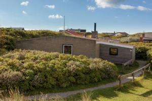 Holiday Home near Sea Beach on Vlieland, Ост-Влиланд
