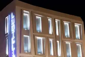 L'Hotel, Римини