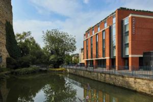 Отель «Courtyard by Marriott Oxford City Centre», Оксфорд