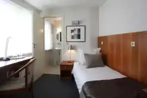 Theater Hotel Leuven Centrum, Левен
