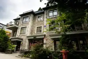ApartHotelMontreal by Les Terrasses Saint Urbain 2225I2, Монреаль
