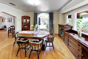 215 Cedar Street Home 3 Bedrooms 2 Bathrooms Home, Вентура