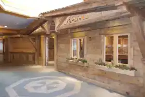 Alpine Classic Hotel, Лейсен
