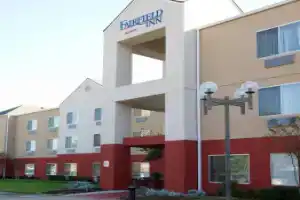 Fairfield Inn & Suites by Marriott Arlington Six Flags, Арлингтон