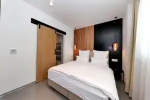White Rooms Zadar 345, Задар