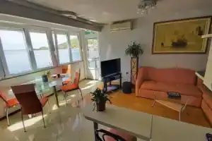 Apartment Put Skalica 15, Омис