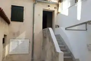 Pave, Задар