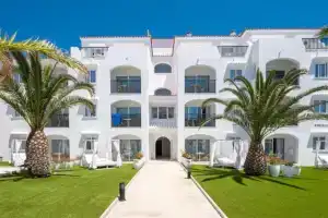 Апарт-отель «Carema Beach Menorca», Кала-эн-Бошч