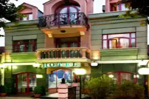 Hotel «Eminent», Подгорица