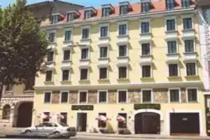 Suite Hotel 900 m zur Oper, Вена
