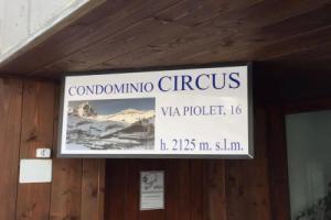 Orange Fox comfortable apartment Cervinia Ski resort & free WiFi, Брёй-Червиния