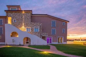 Riva Toscana Golf Resort & Spa, Фоллоника
