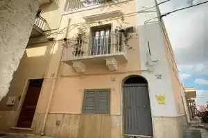 Casa Mida - Guest House, Пецце-ди-Греко