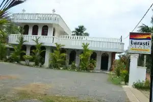 OYO 459 Barasti Beach Resort, Ваддува