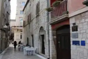 Quiet Studio in Zadars Old Town, Задар