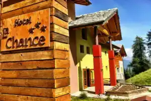 Hotel «La Chance», Пила