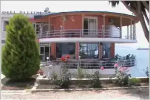 Hotel «Delfini», Саранда