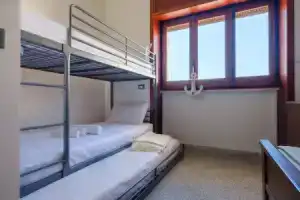 Emerald Residence Sleeps 12 With Sea View, Порто-Чезарео