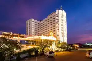 Thong Tarin Hotel, Сурин
