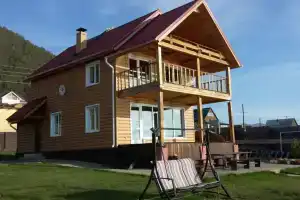Дом для отпуска «Алые паруса», Большое Голоустное