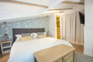 The Beach House, Хавея