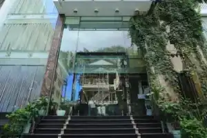 Valentine Hotel, Хошимин