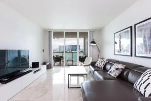 Le Marina Bay 408 by Go Florida Condo, Sunny Isles, Санни-Айлс-Бич