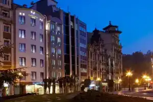Hotel «Campoamor», Овьедо
