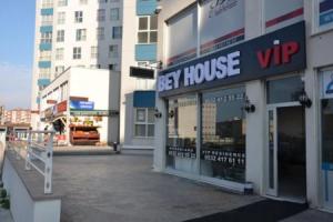 Beyhouse Konklama, Эсеньюрт
