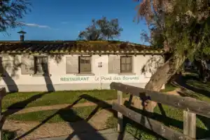 Отель «Auberge Cavaliere du Pont des Bannes», Сент-Мари-де-ла-Мер