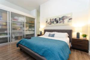 Downtown Convention Center Suite with Pool, Лос-Анджелес