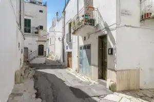 La Casa di Esther in Ostuni, Остуни