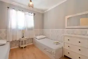 Ani - Family Friendly - A1(7), Сегет Враница