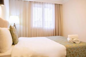Centrally Located Flat Near Kulturpark Izmir, Измир