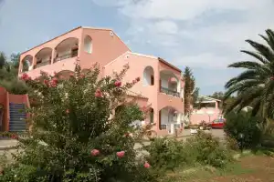 Victoria Hill Hotel, Дассия