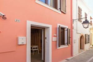Old Town Charm-Cozy 2BR with Rooftop, Ретимно